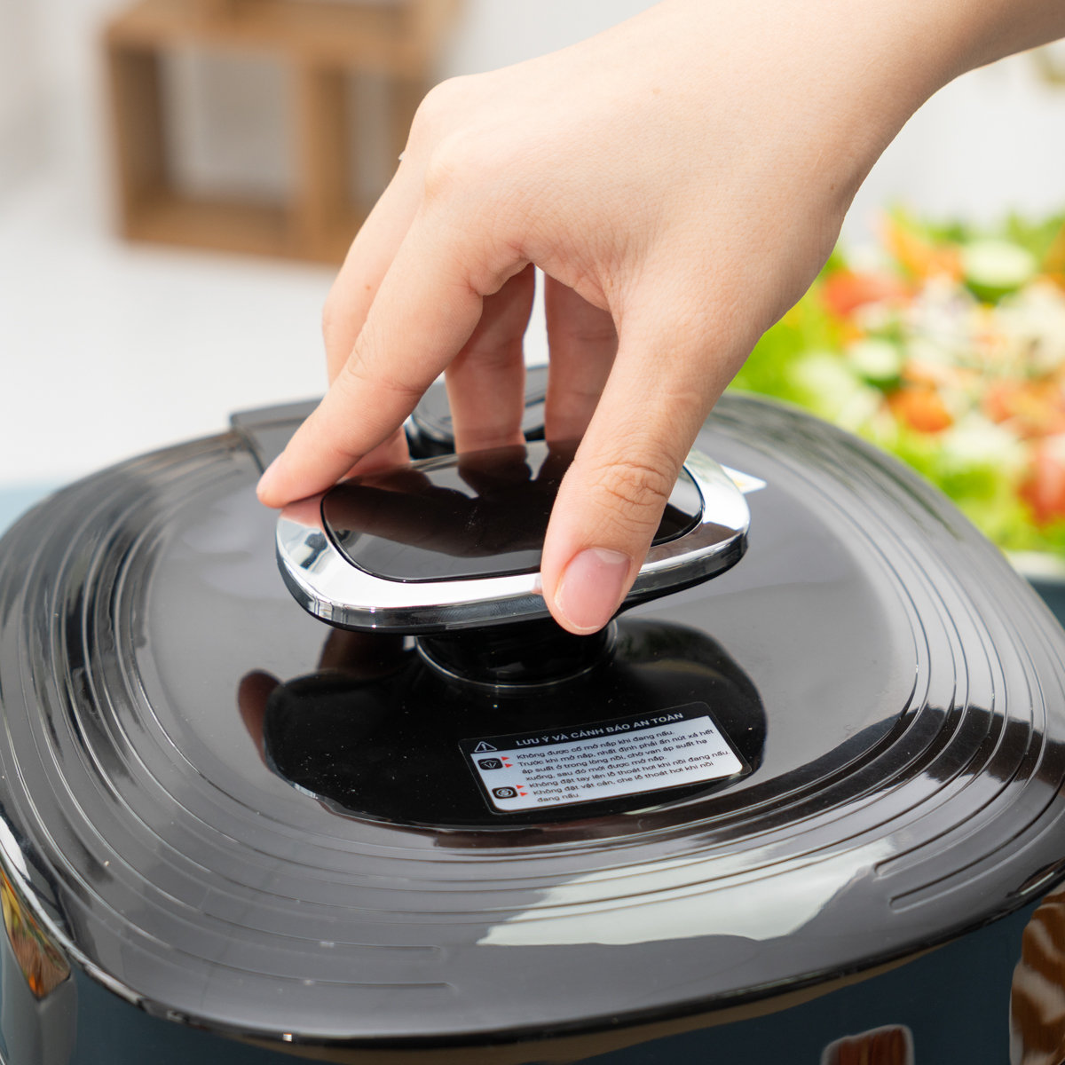 Nồi áp suất điện lòng nồi Inox 304 Kalpen P7 dung tích 3L công suất 700W bảo hành 2 năm - Hàng chính hãng