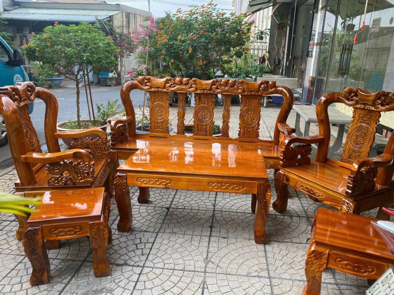 BỘ BÀN GHẾ PHÚC LỘC THỌ GỖ TRÀM BÔNG VÀNG TAY 10 76G