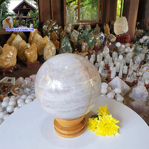 Quả cầu đá thạch anh hồng tự nhiên Việt Nam QC690 nặng 8kg đường kính 18cm – vật phẩm phong thủy trang trí