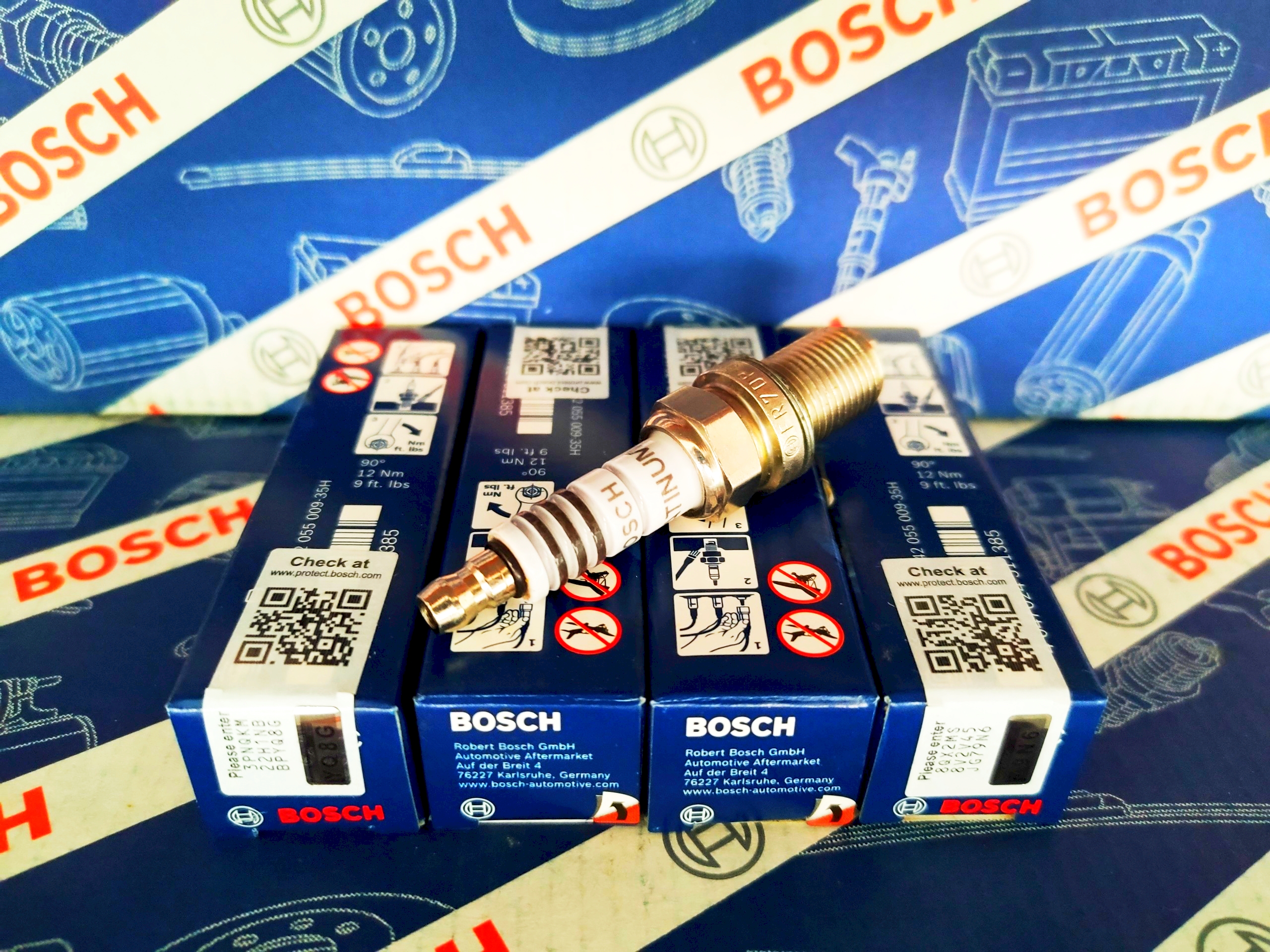Bộ 04 Bugi Bosch Chân Ngắn Cho Mercedes BMW
