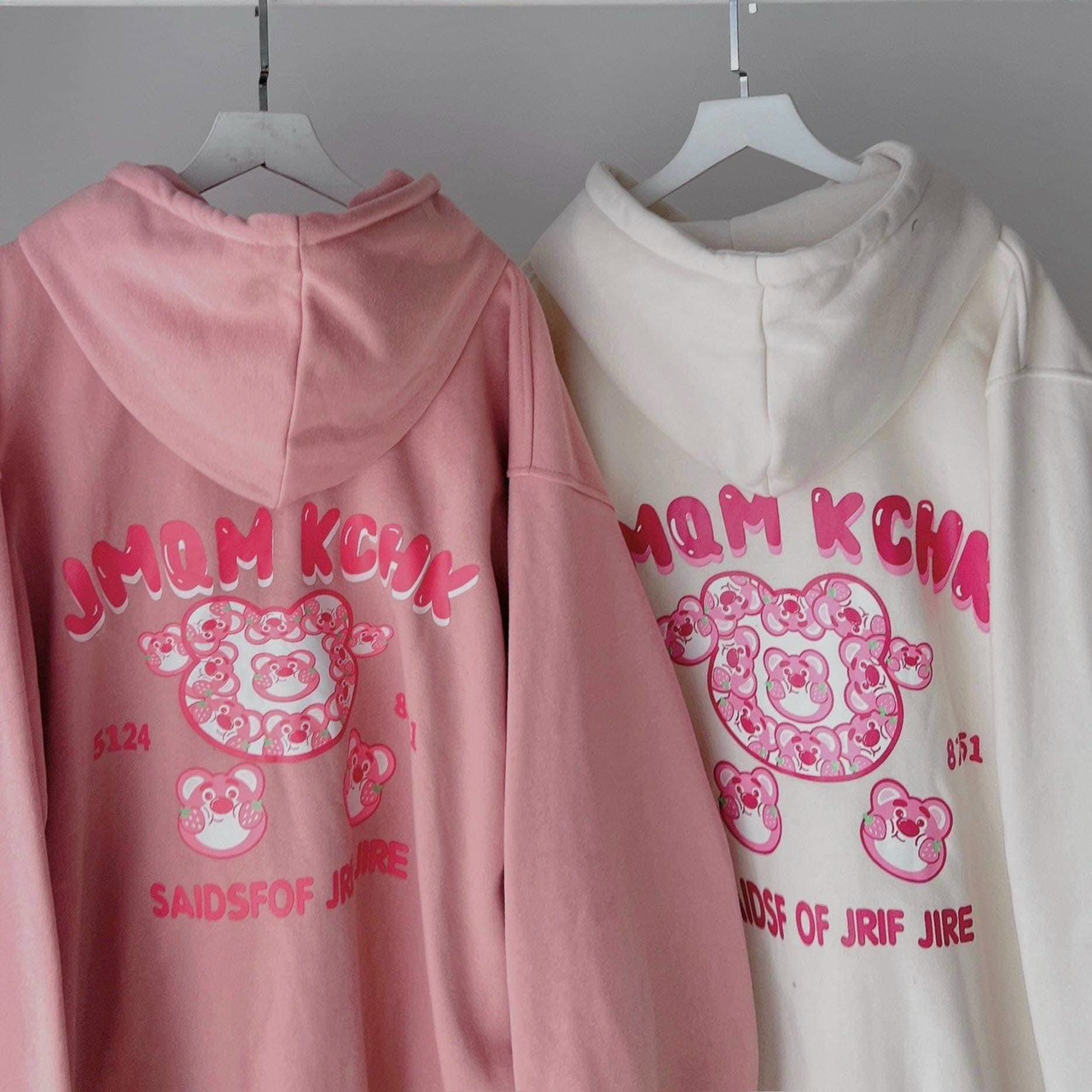 Áo Hoodie Form Rộng in Gấu Dâu Tây Fzob Bear Siêu Xinh Chất Vải Nỉ PE Dày Dặn , Áo Hoodie Nữ Nón Rộng Bán Chạy Vải Cực Xịn, Áo hoodie nỉ in logo Fzob bear Nhiều Màu Unisex Nam Nữ form dưới 70kg