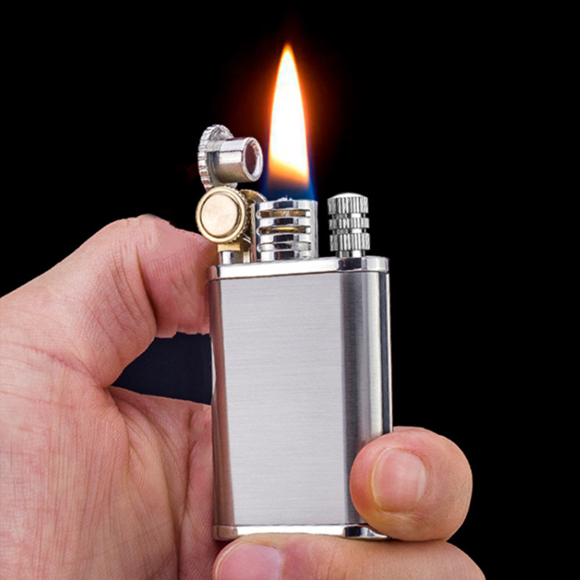 Vỏ Hột Quẹt Bật Lửa Xăng Chief CF210 Thiết Kế Đẹp Độc Lạ 2 Trong 1 - Dùng Xăng Bấc Đá Cao Cấp