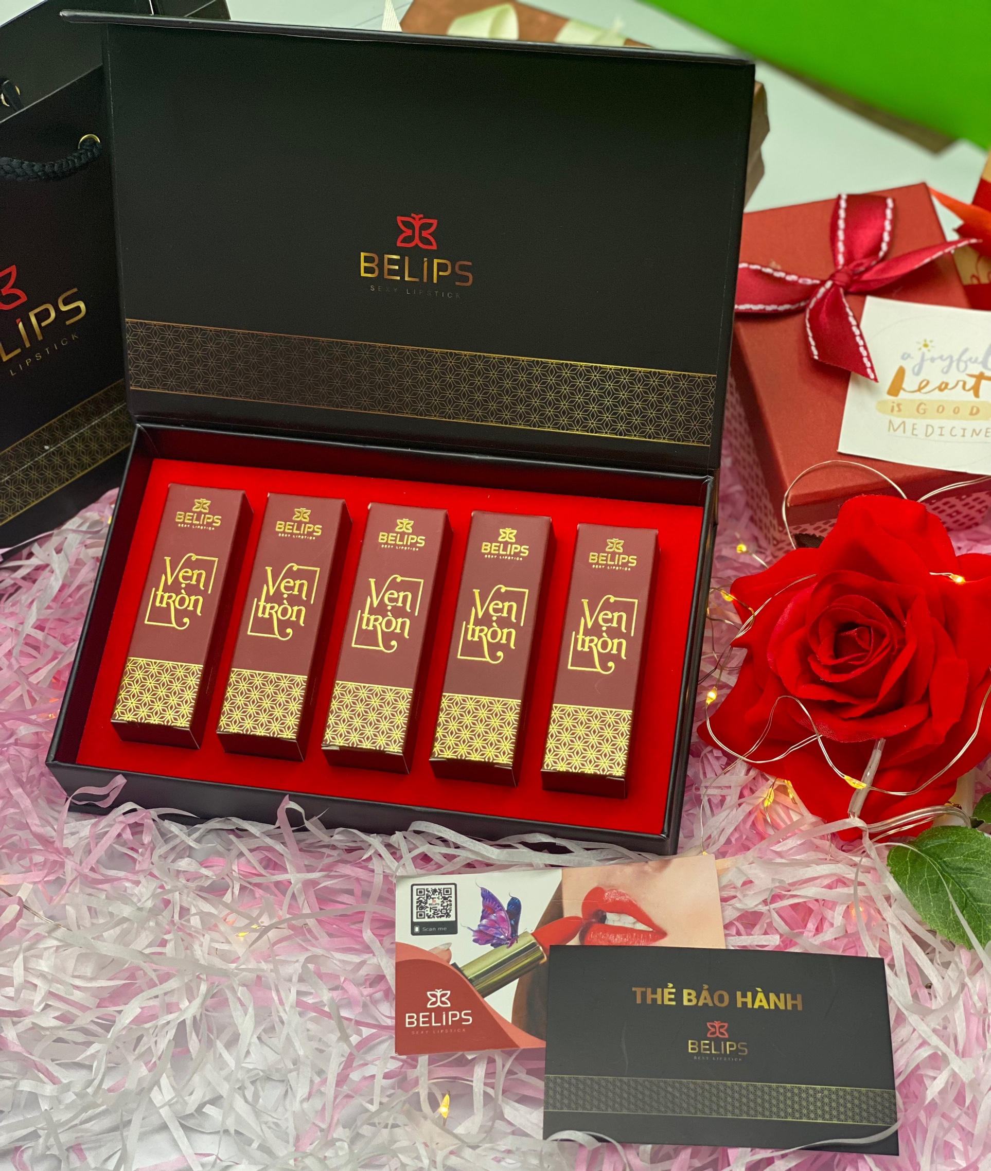 Sét son quà tặng Belips 5 thỏi Vẹn Tròn hộp đen sang trọng