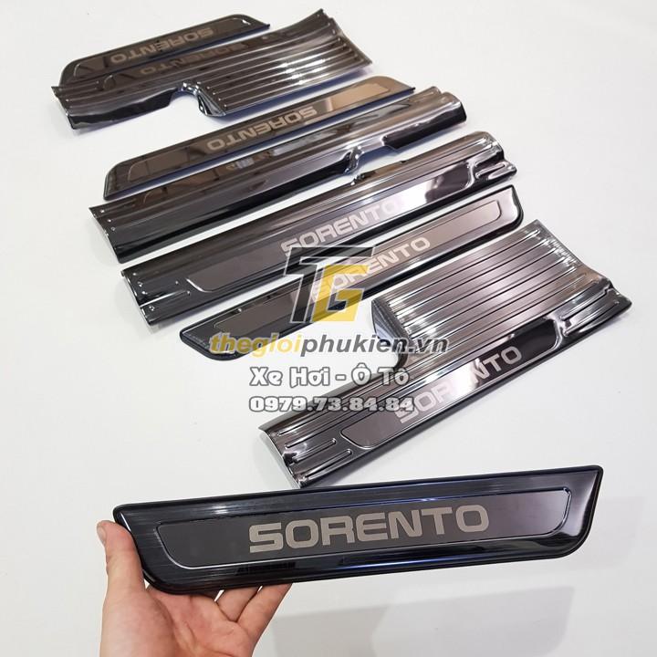 Bộ Ốp bậc cửa, Nẹp bước chân dành cho Kia Sorento 2021 – Mẫu Titan