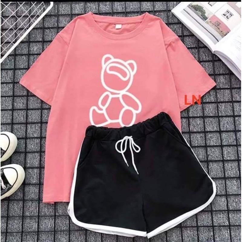 Bộ áo phông gấu nghiêng đầu + quần đùi viền DA45