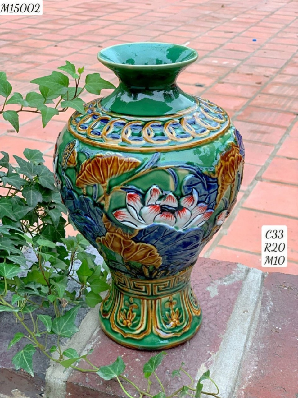 BÌNH MAI KHẮC NỔI MEN NGỌC MEN RẠN KHẮC NỔI H33 x M10CM
