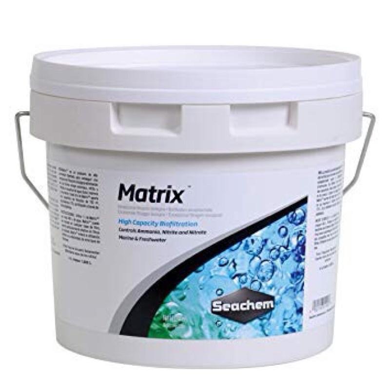 Seachem Matrix 4L 4 lít - Vật Liệu Lọc Xử Lý Nước tốt nhất của Mỹ