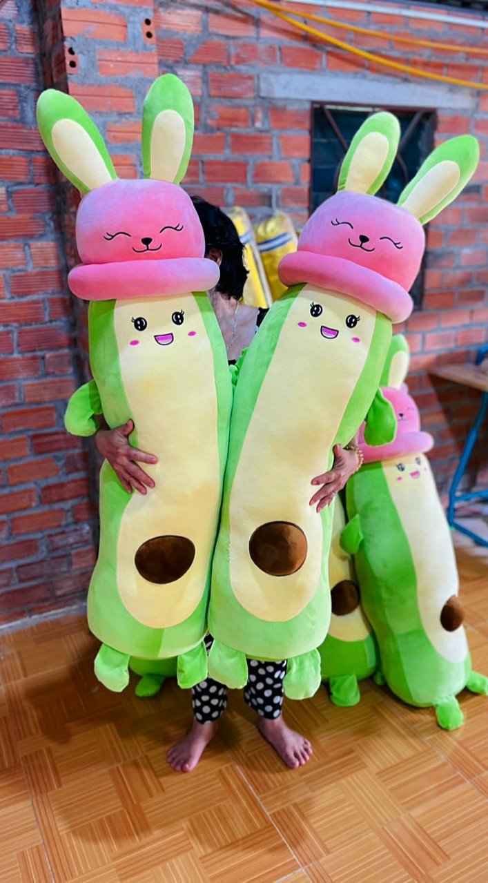 Gấu Bông Bơ Thỏ - Bơ Đội Nón Tai Thỏ Cute - Gấu Bông Quảng Châu Cao Cấp
