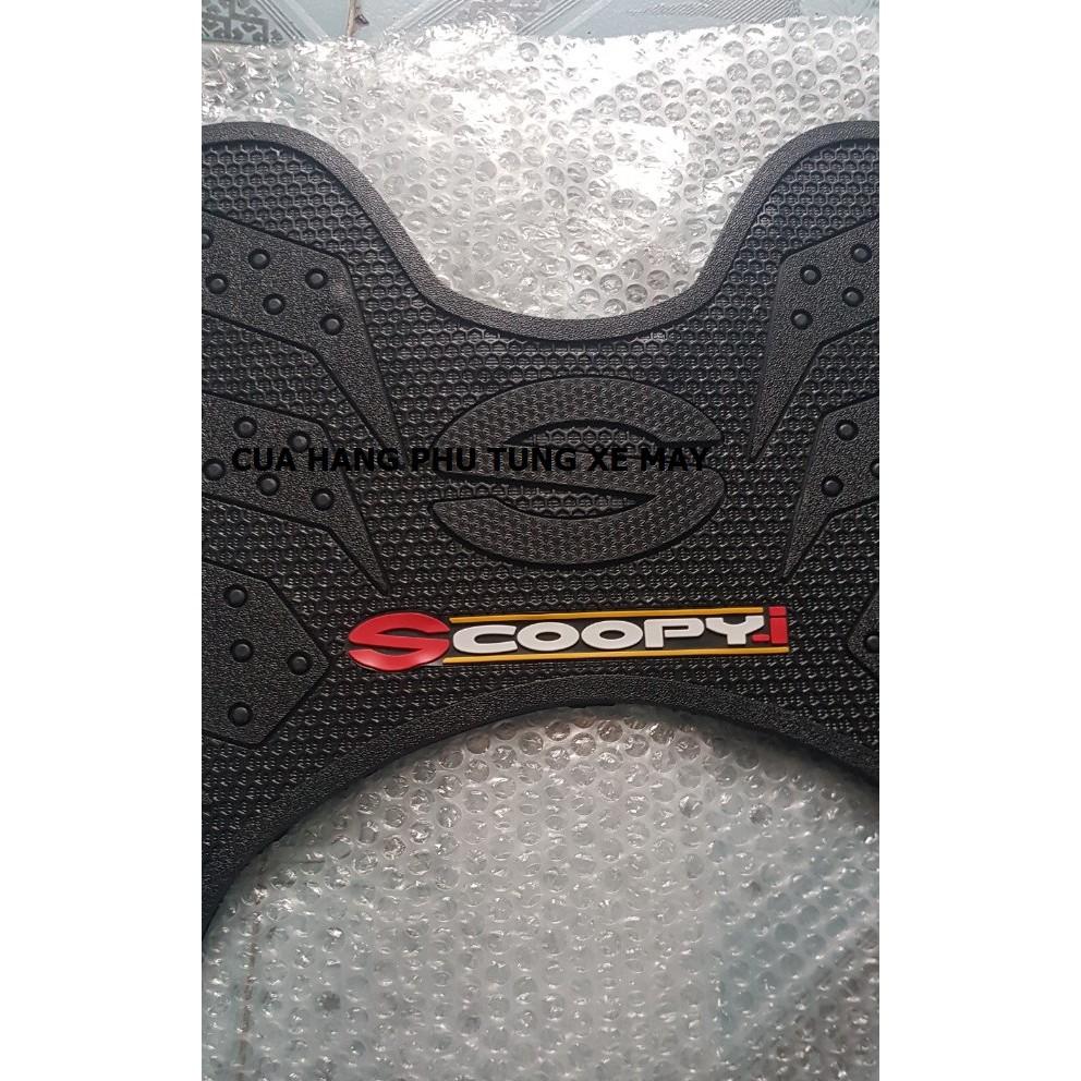 Thảm để chân xe SCOOPY