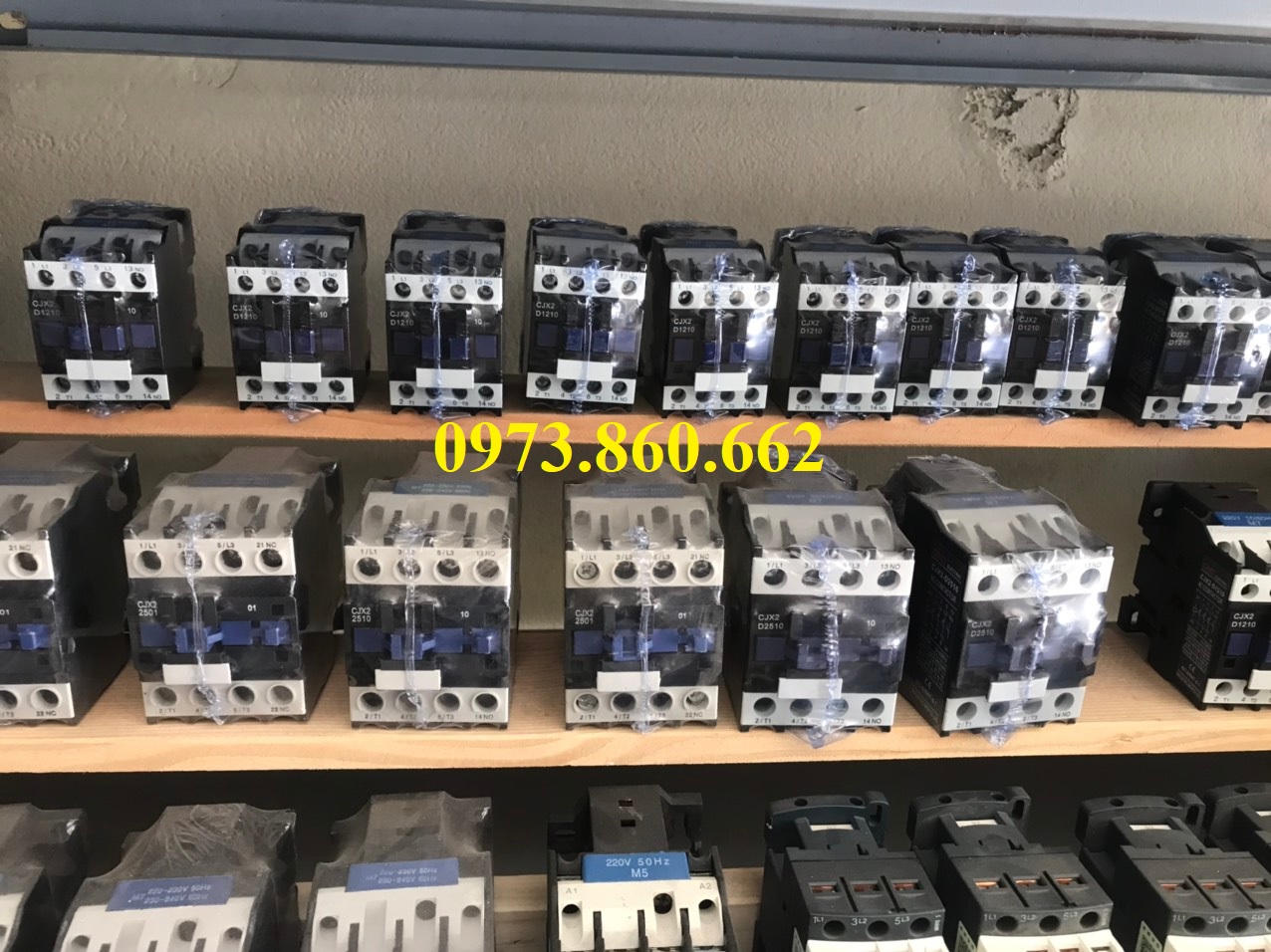 Contactor CJX-2 3P 12A, 18A, 25A, 32A,cuộn hút 220VAC -  Khởi động từ giá tốt, chất lượng ổn