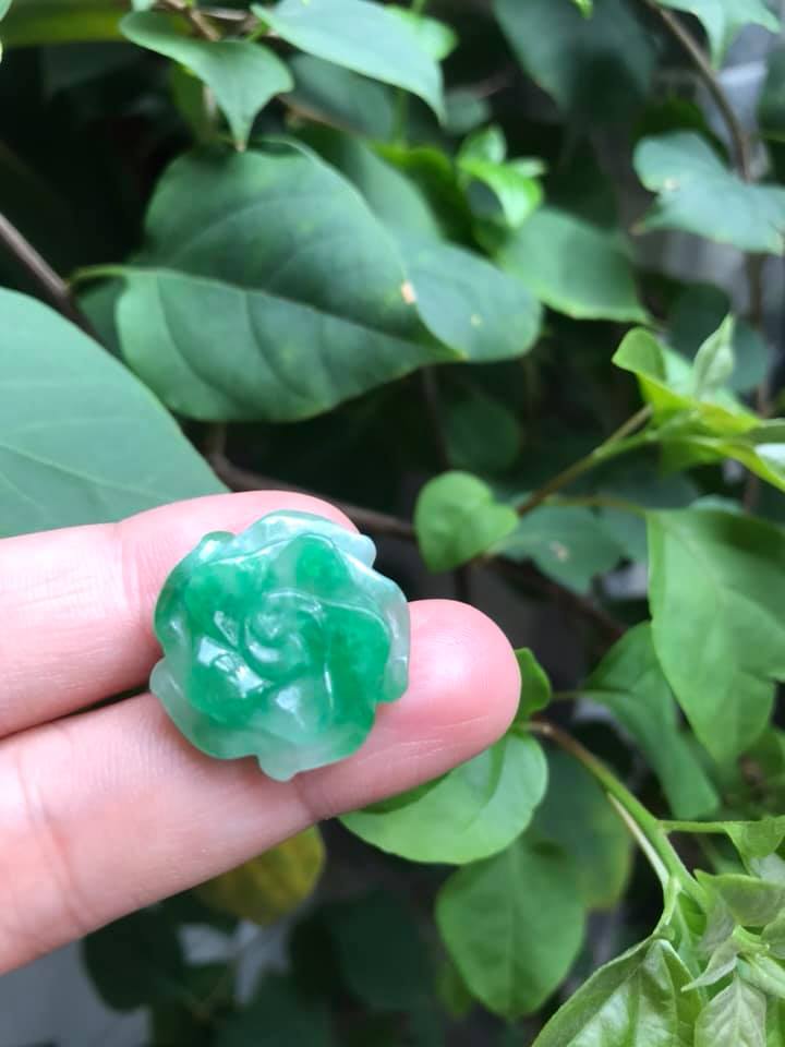 Mặt Dây Chuyền Hoa Mẫu Đơn Mới Đẹp size 21mm x 5mm  Màu xanh ngọc tươi bóng đẹp  Chất liệu đá cẩm thạch thiên nhiên ạ