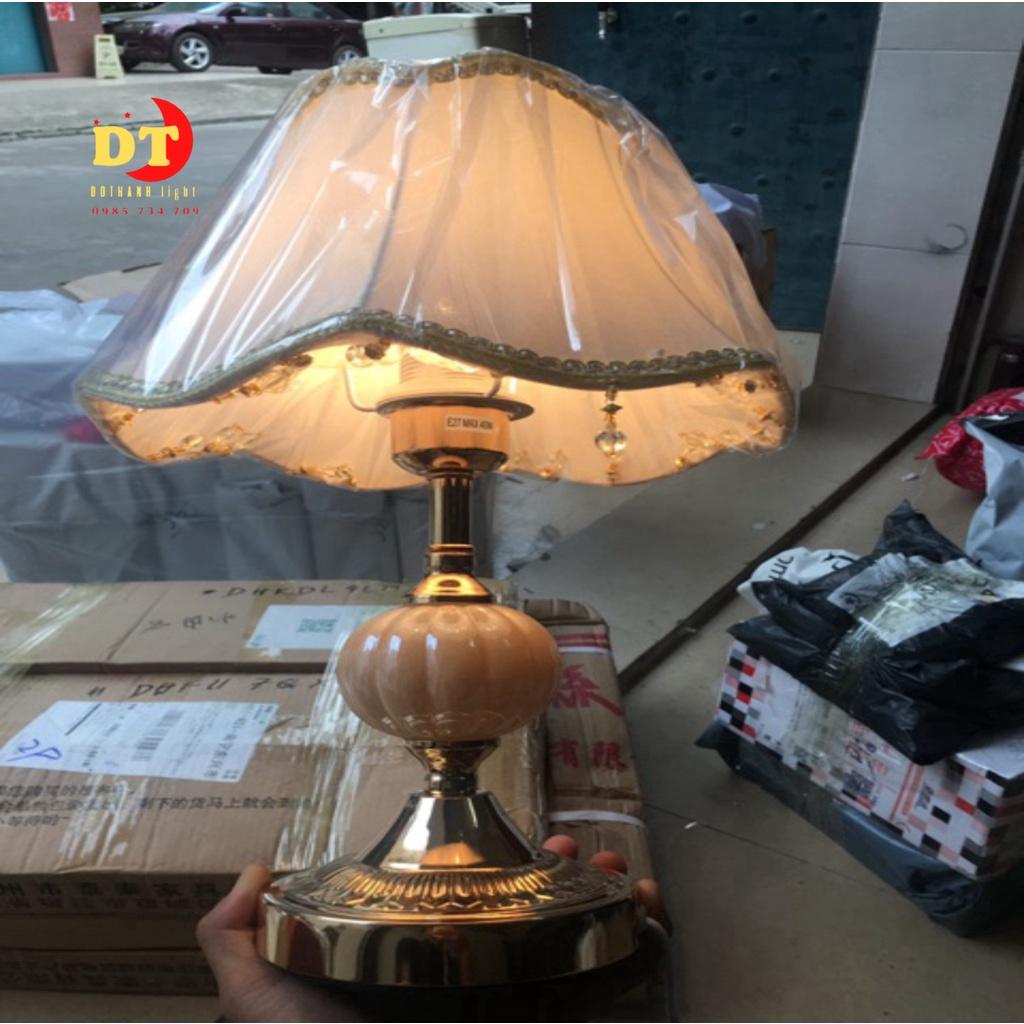 Đèn Ngủ Đẹp Phong Cách Châu Âu Đèn Có Điều Chỉnh Tăng Giảm Ánh Sáng HTLK DBN