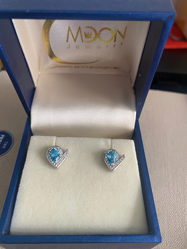 Bông Tai Đính Đá Topaz Thiên Nhiên - MOON Jewelry
