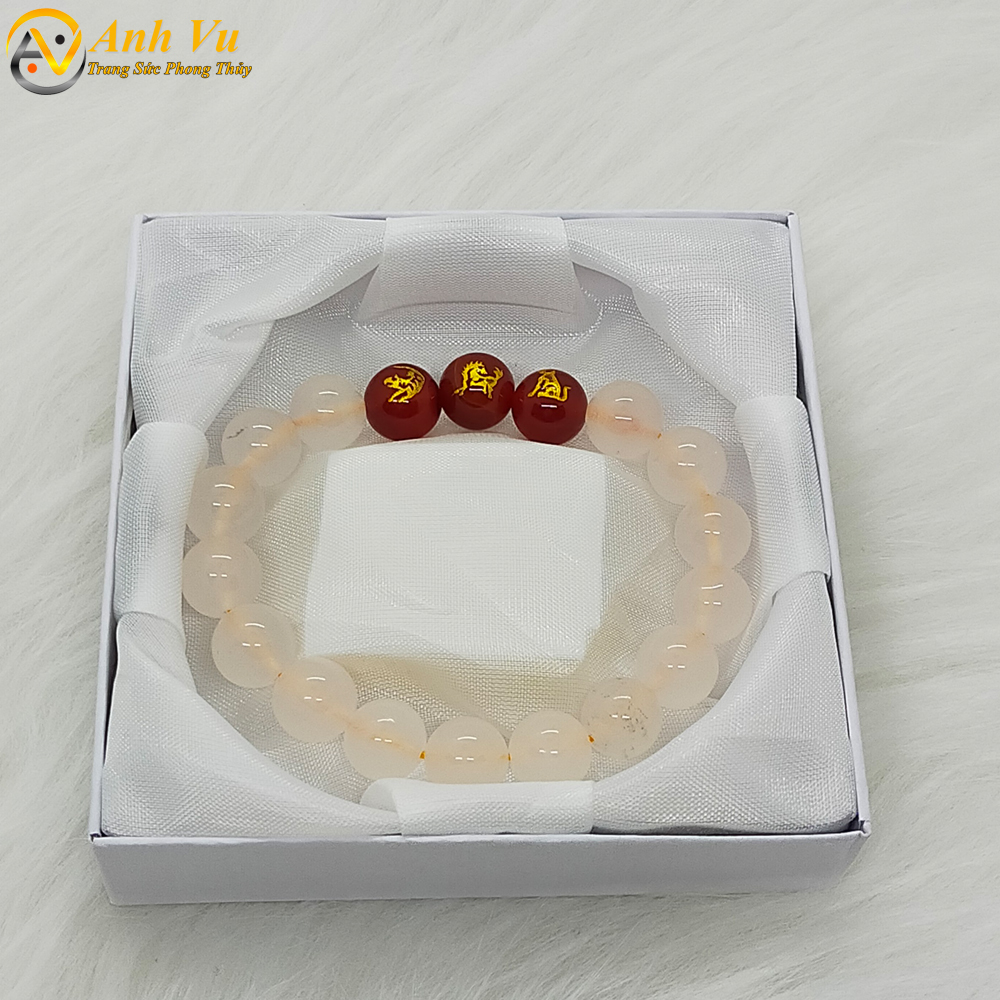 Vòng tay tam hợp dần ngọ tuất đá mã não trắng - Vòng đeo tay phong thủy cho nữ mệnh kim - May mắn tài lộc bình an