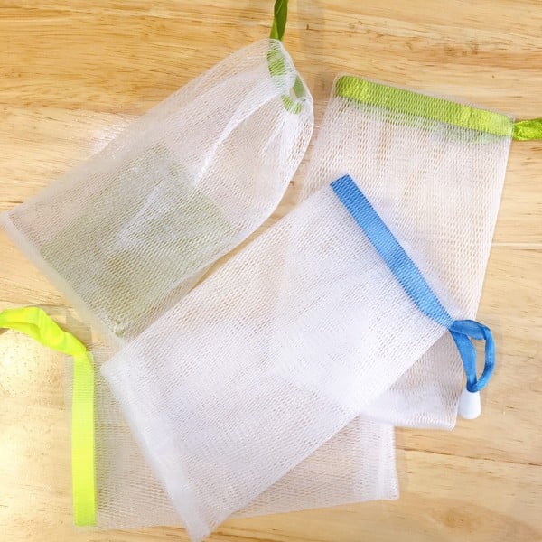 Túi lưới để xà bông tạo bọt, dày 2 lớp, có dây rút ( 9,5cm * 15cm), túi tạo bọt xà phòng /Mesh Foaming Soap Bag
