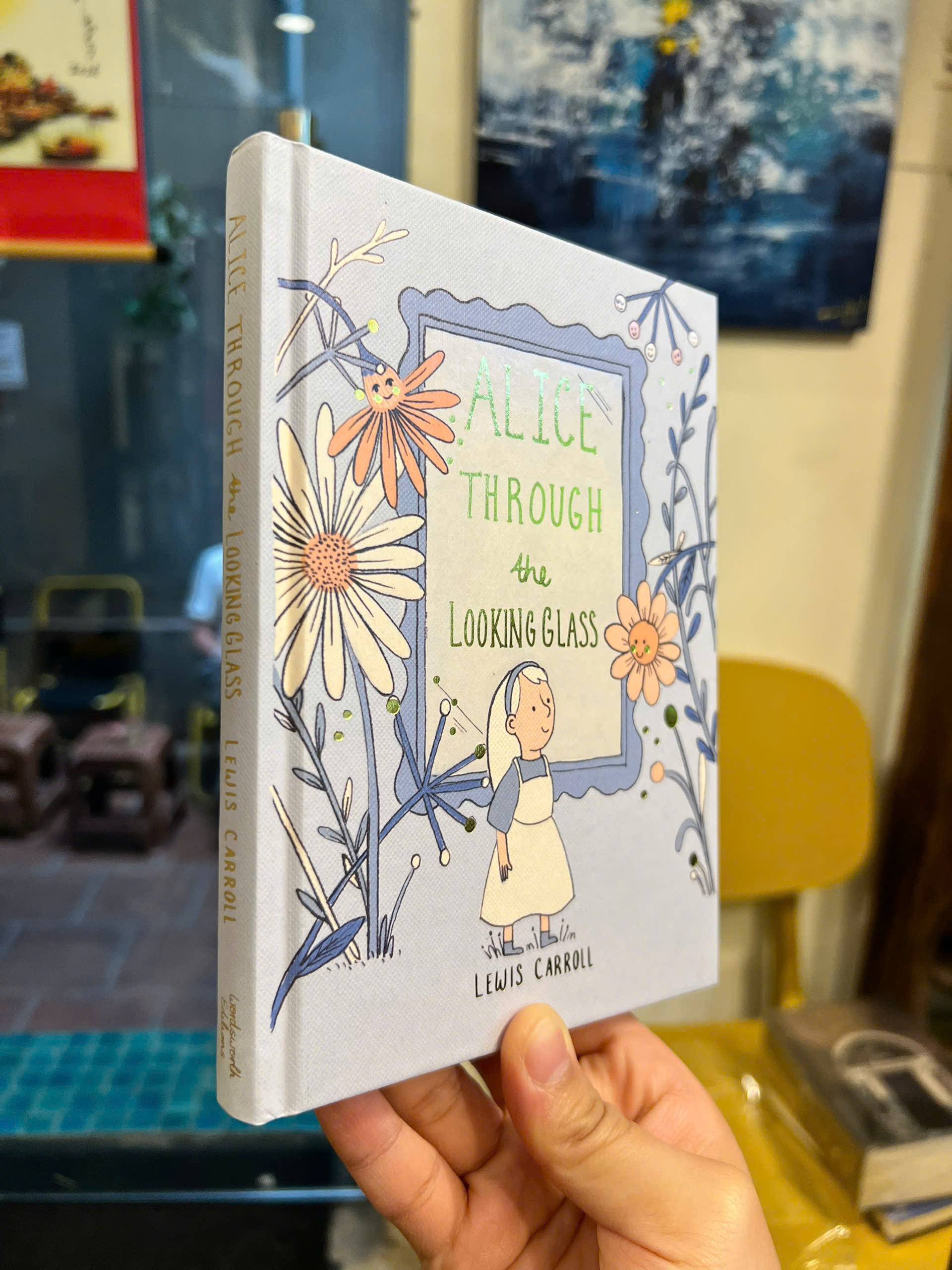 Sách - Alice Through the Looking Glass by Lewis Carroll | Classics / Ngoại văn Bìa cứng Nhập khẩu