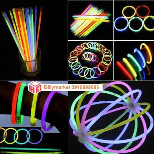 Hộp 100 Cây Que Phát Sáng Dạ Quang Vòng Tay Phản Quang Nhiều Màu Lightstick