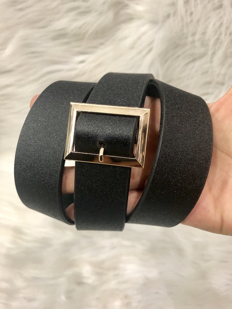 Nịt nữ bản 3cm. Mặt chữ nhật hình màu vàng