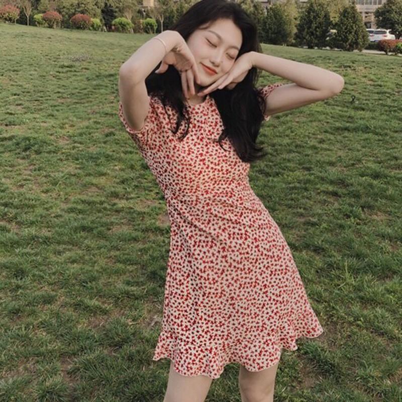 Đầm Tay Ngắn Cổ Tròn Hoạ Tiết Hoa Thiết Kế Thanh Lịch