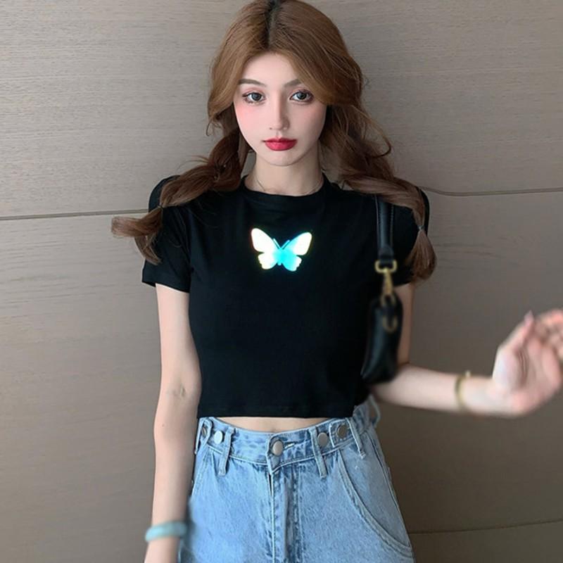 Áo thun croptop tay ngắn họa tiết bướm xinh xắn