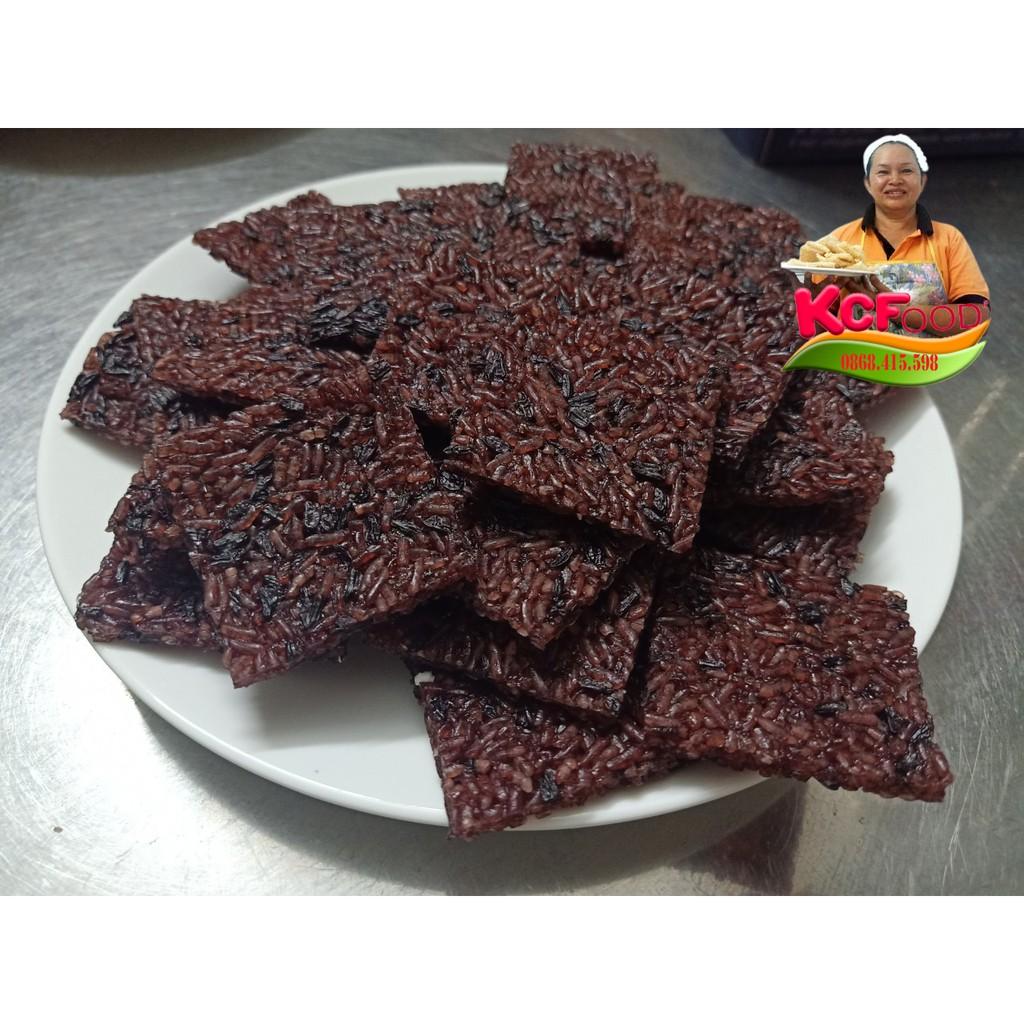 Cơm cháy chưa chiên nếp than Kim Chi Foods Hộp 500gr ( 45-50 miếng kích thước ~ 4x4cm )