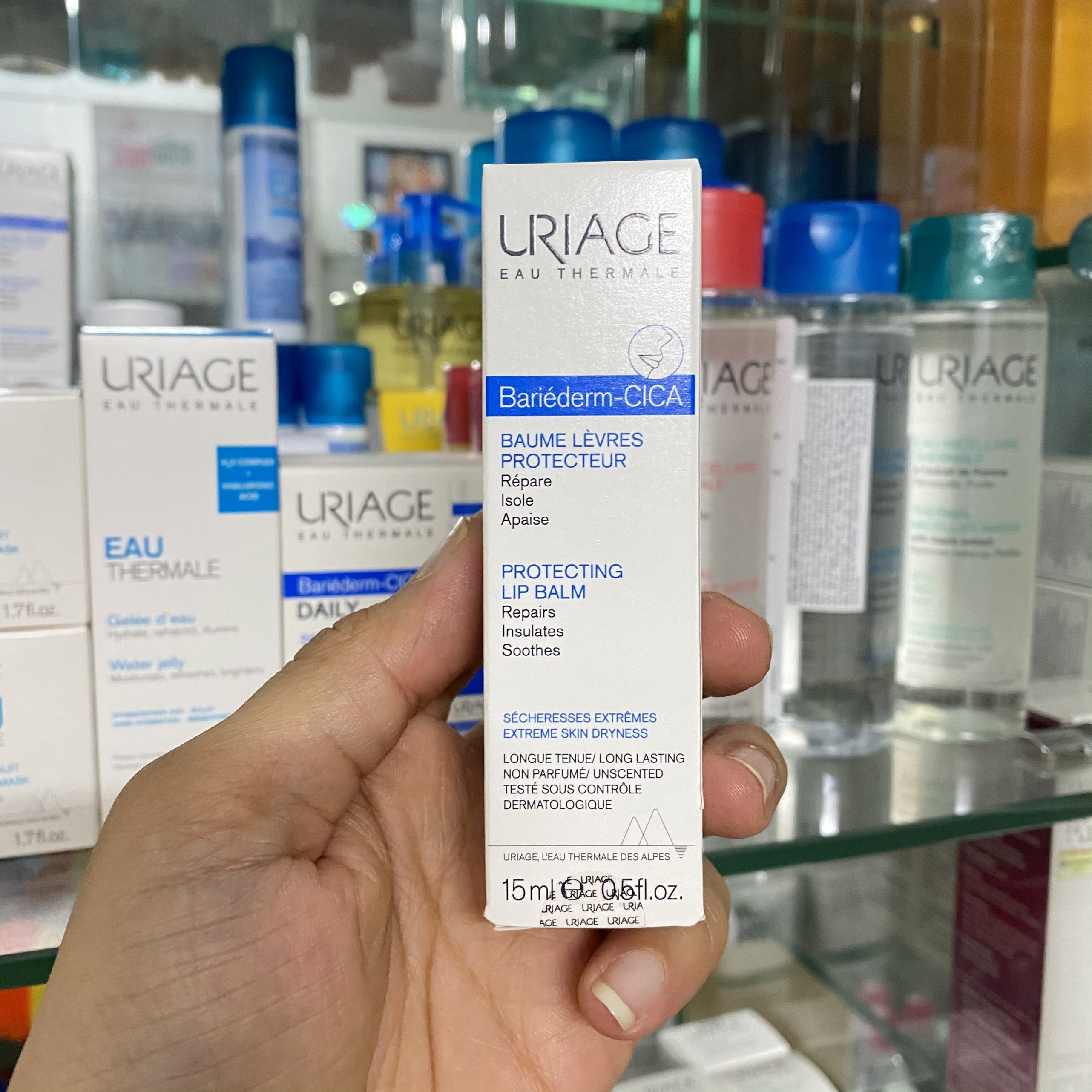 Kem Chăm Sóc Môi Khô Nứt Nẻ Uriage 15ml