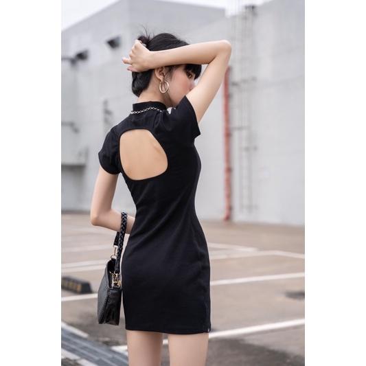 Đầm Tracy Dress cổ lọ hở lưng
