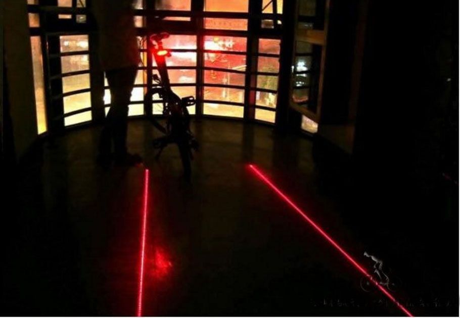 Đèn Hậu Laser Xe Đạp Kèm Giá Đỡ - Hàng chính hãng