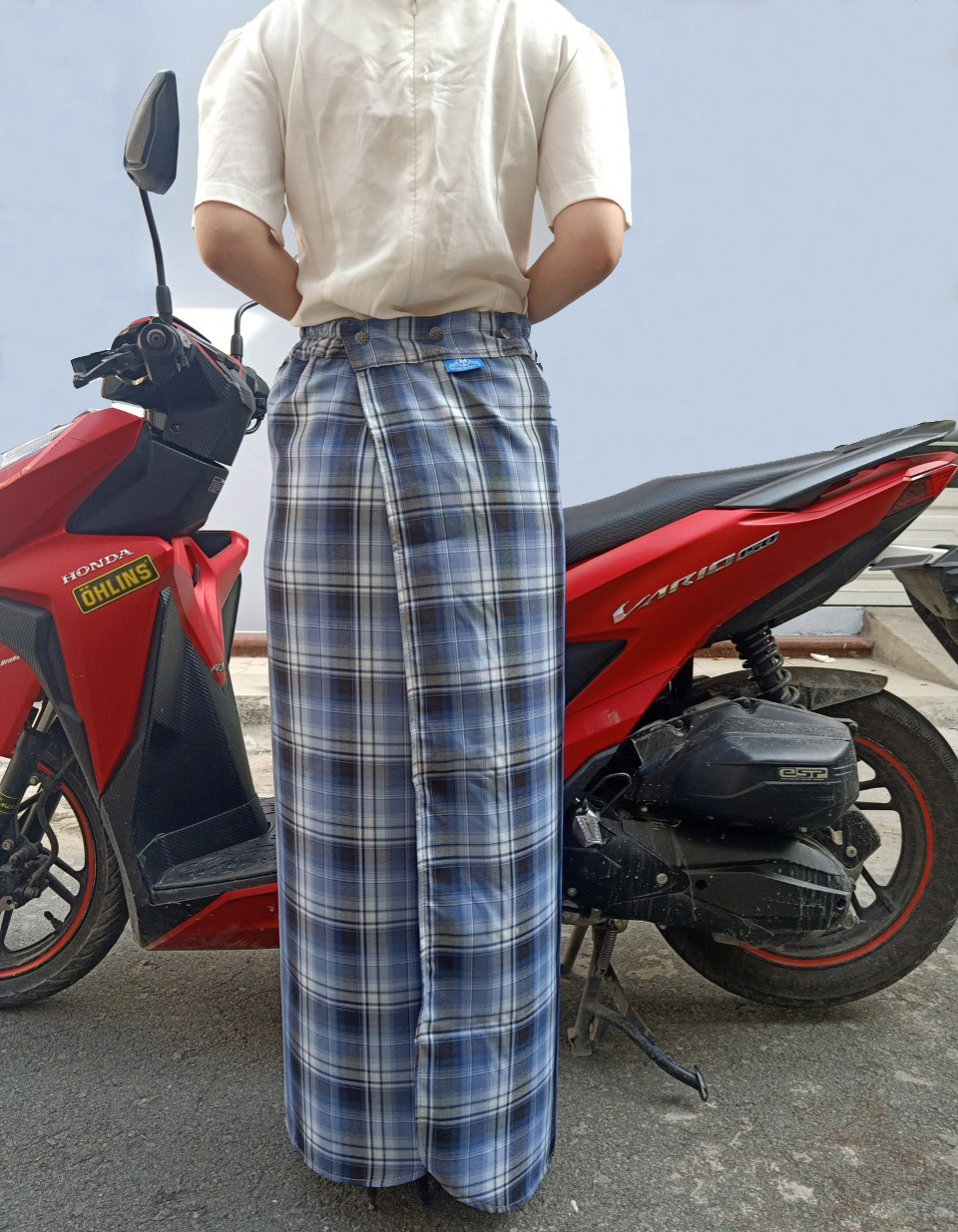 Váy Chống Nắng Kaki Chất Vải Mềm Mại Kiểu Dáng Xẻ Tà Thời Trang Có Nút Bấm