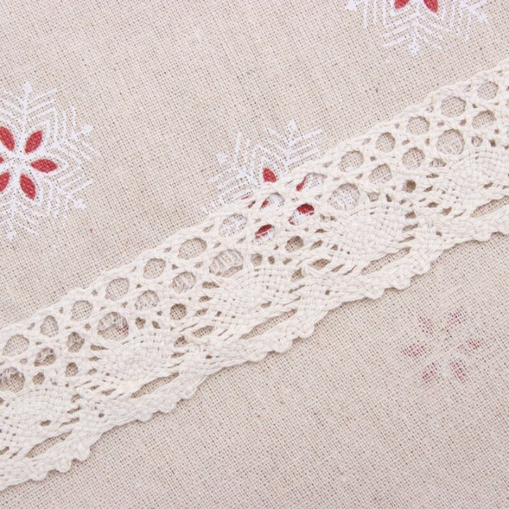 Khăn trải bàn vải bố - Hoa tuyết trắng đỏ - mẫu C06