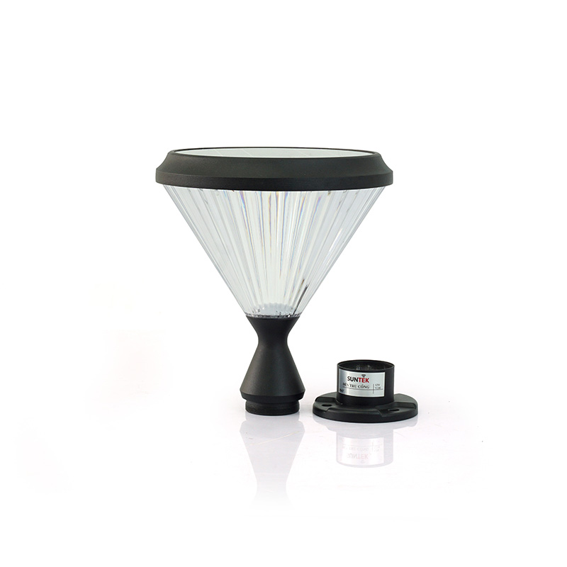Đèn Trụ Cổng Năng Lượng Mặt Trời SUNTEK TC06 - Sáng 20 giờ liên tục | Chống Nước/Bụi | Tự động Bật/Tắt | Tuổi thọ bóng LED 50.000 giờ | Chân Đế 11.7 cm - Hàng Chính Hãng | Bảo hành 3 năm 1 đổi 1