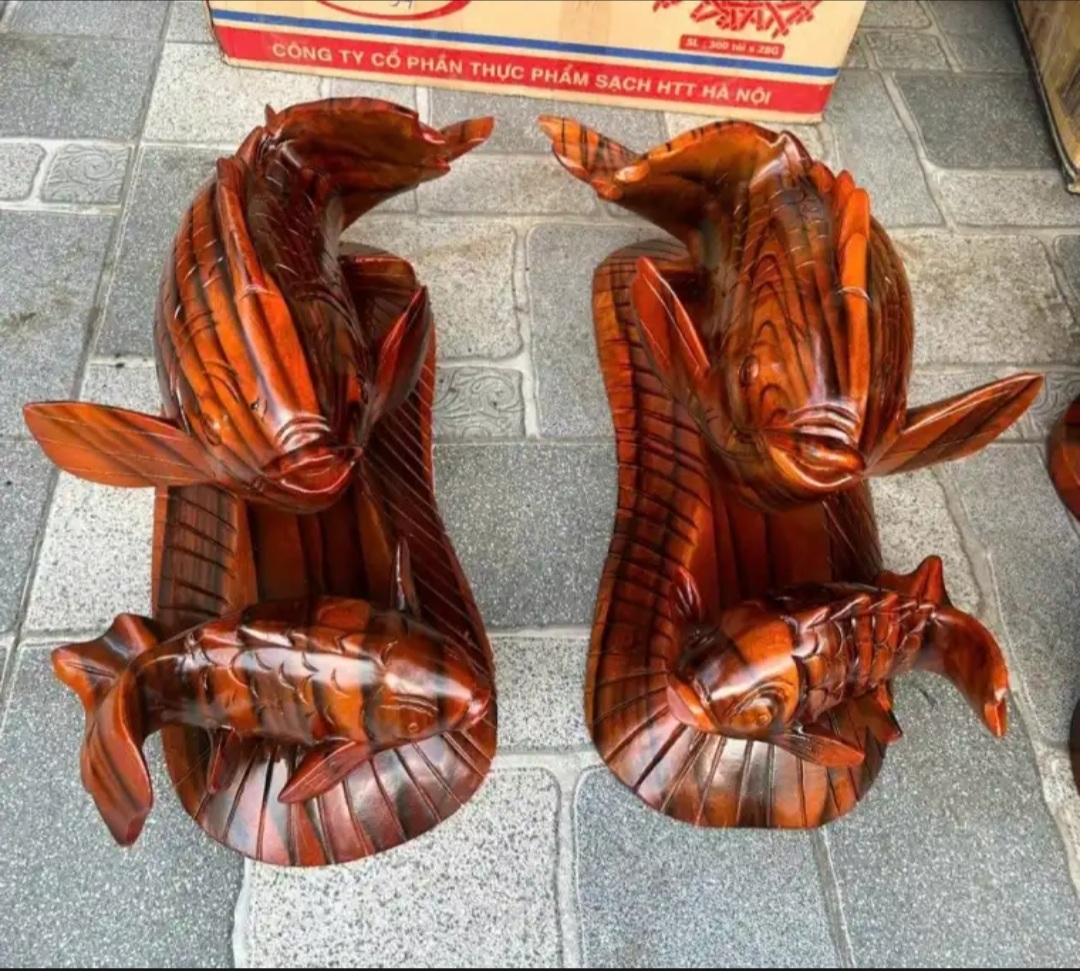 Tượng gỗ phong thuỷ-Tượng cá chép mẫu tử gỗ xà cừ ngang 50 và ngang 60 cm