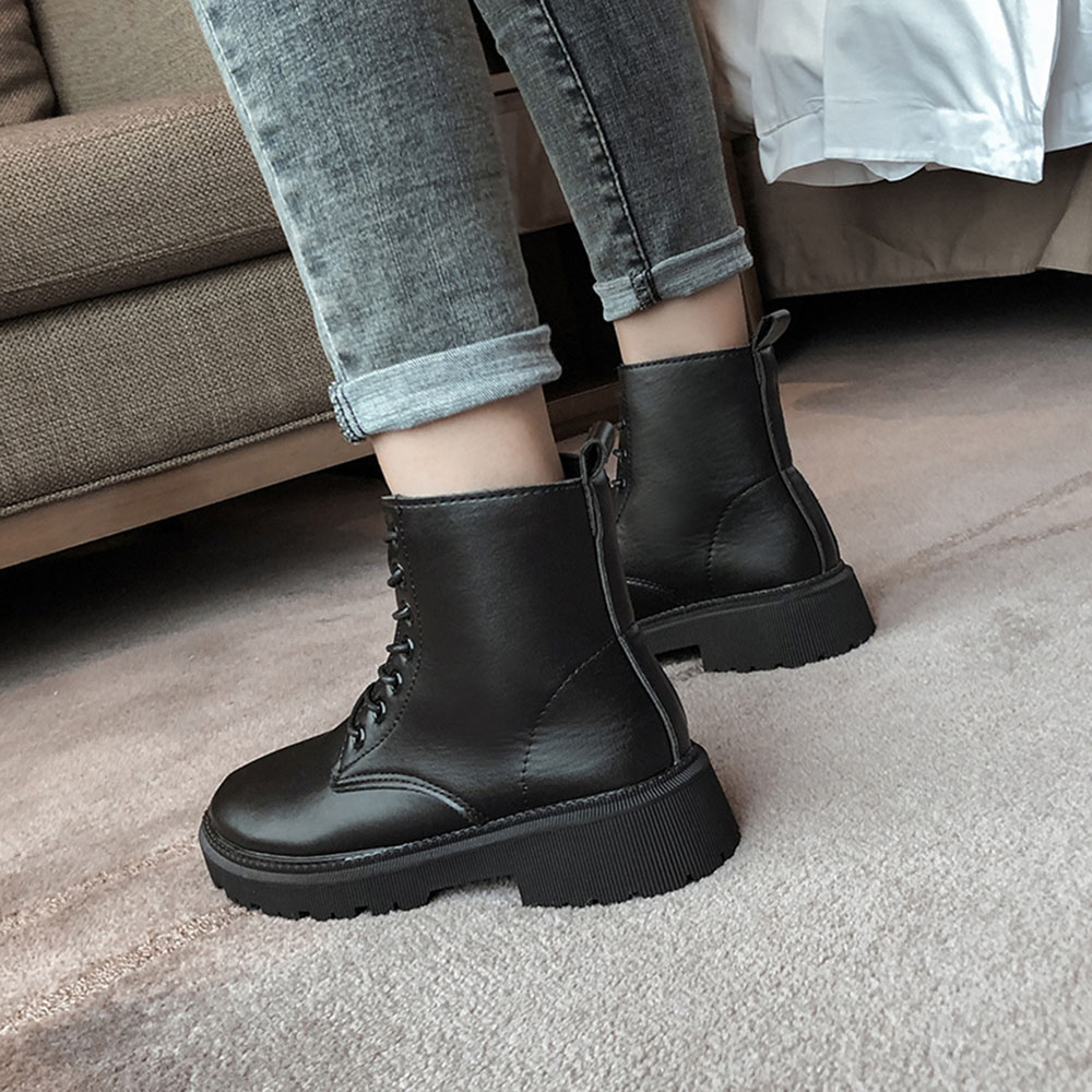 Boots Chiến Binh Buộc Dây Thấp Cổ Đế Răng Cưa 3p Cách Điệu Kèm Tất Gấu