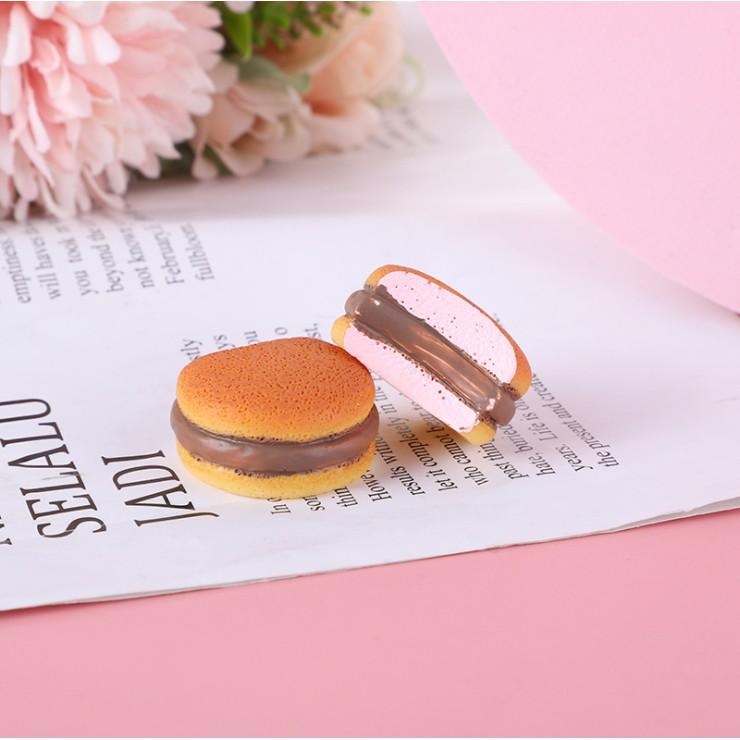 Chuyên Charm * Charm hình bánh macaron cắn dở cho các bạn trang trí vỏ ốp điện thoại, DIY
