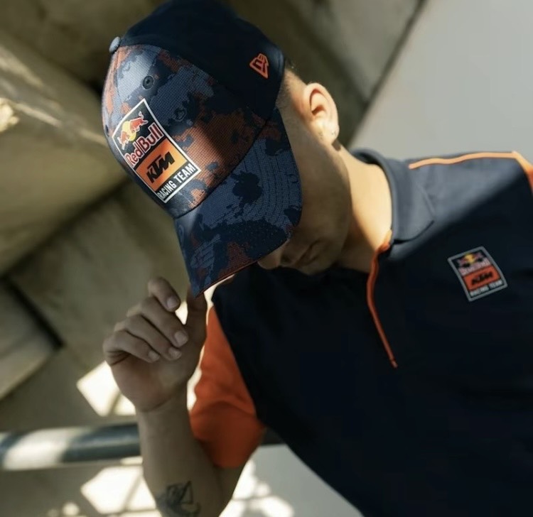 Mũ lưỡi trai, nón kết Redbull phối vải kaki phong cách thời trang thể thao