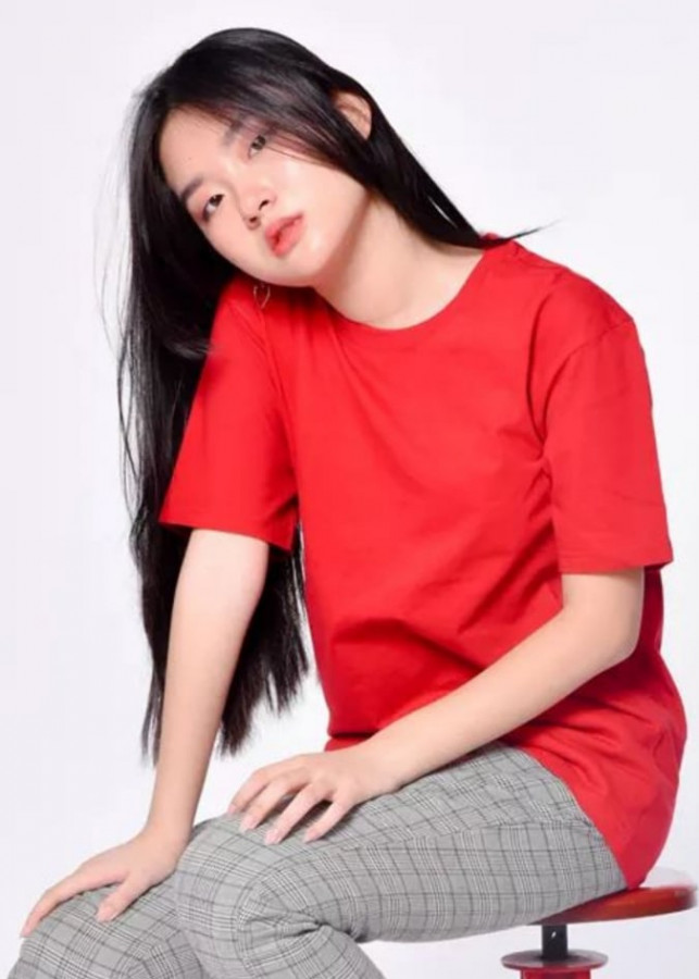Áo Thun Thời Trang Basic & Simple ngắn tay cổ tròn - Màu đỏ