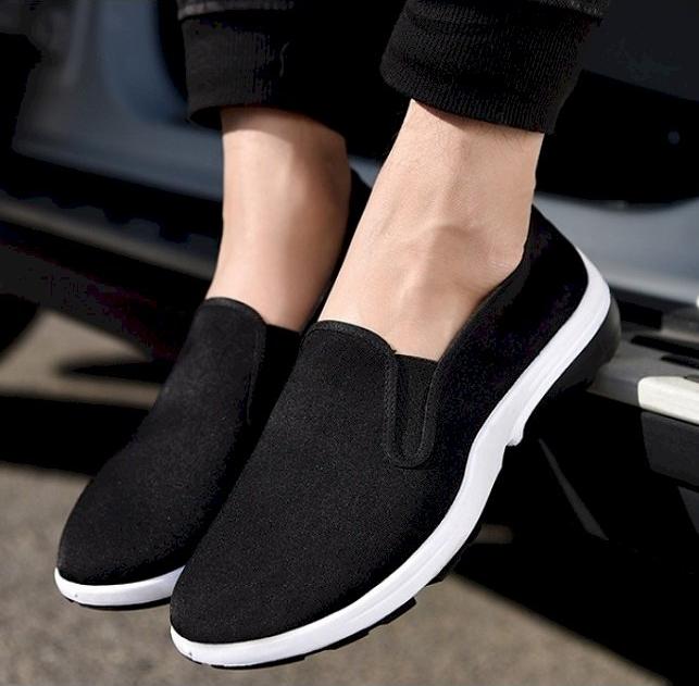 Giày nam slip on vải trơn SM028