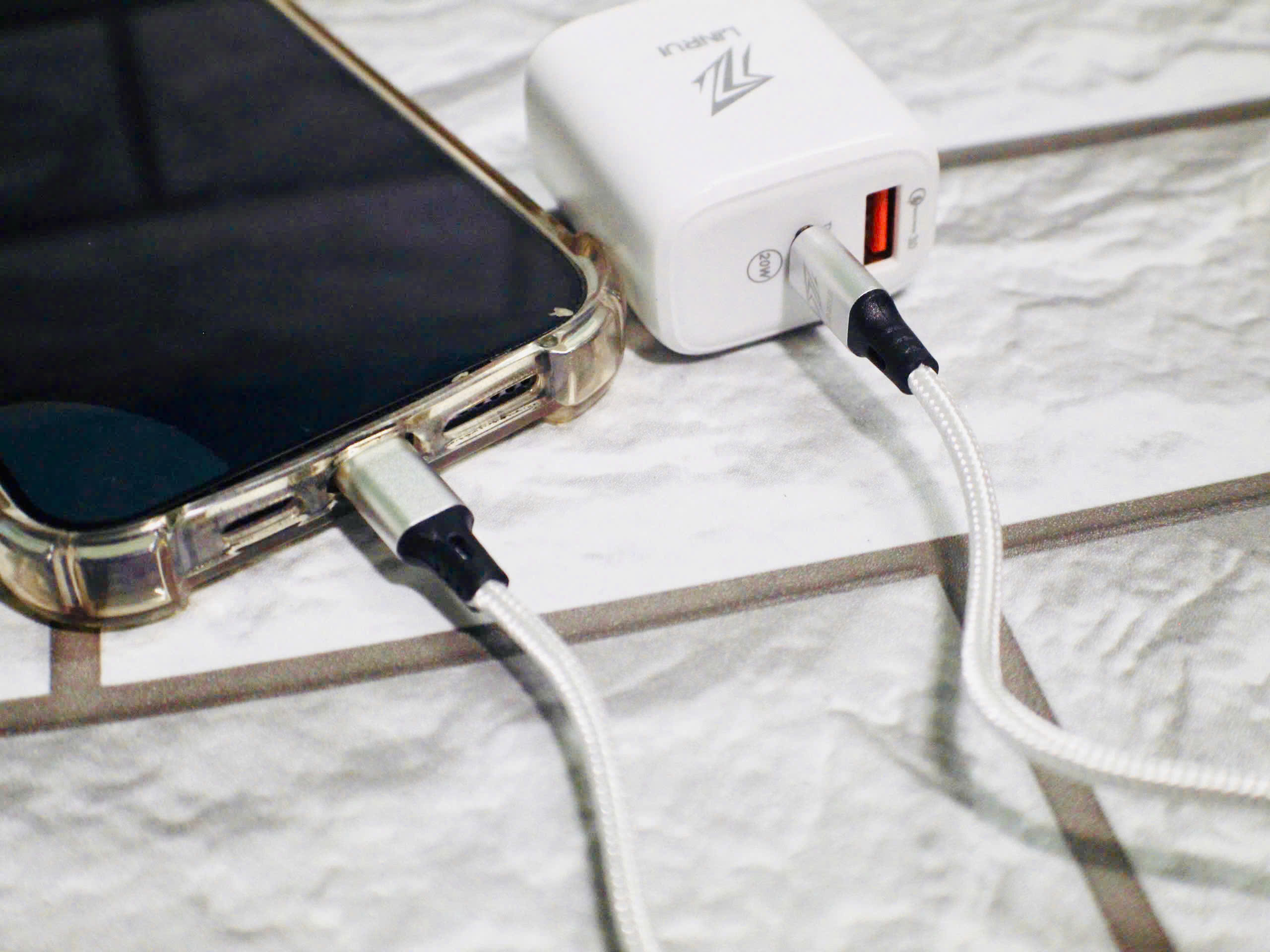 Cáp Sạc Nhanh 20W LINRUI Dây Bọc Dù Dài 1M Tiện Lợi, Chống Rối Cổng USB C - IP - Hàng Chính Hãng