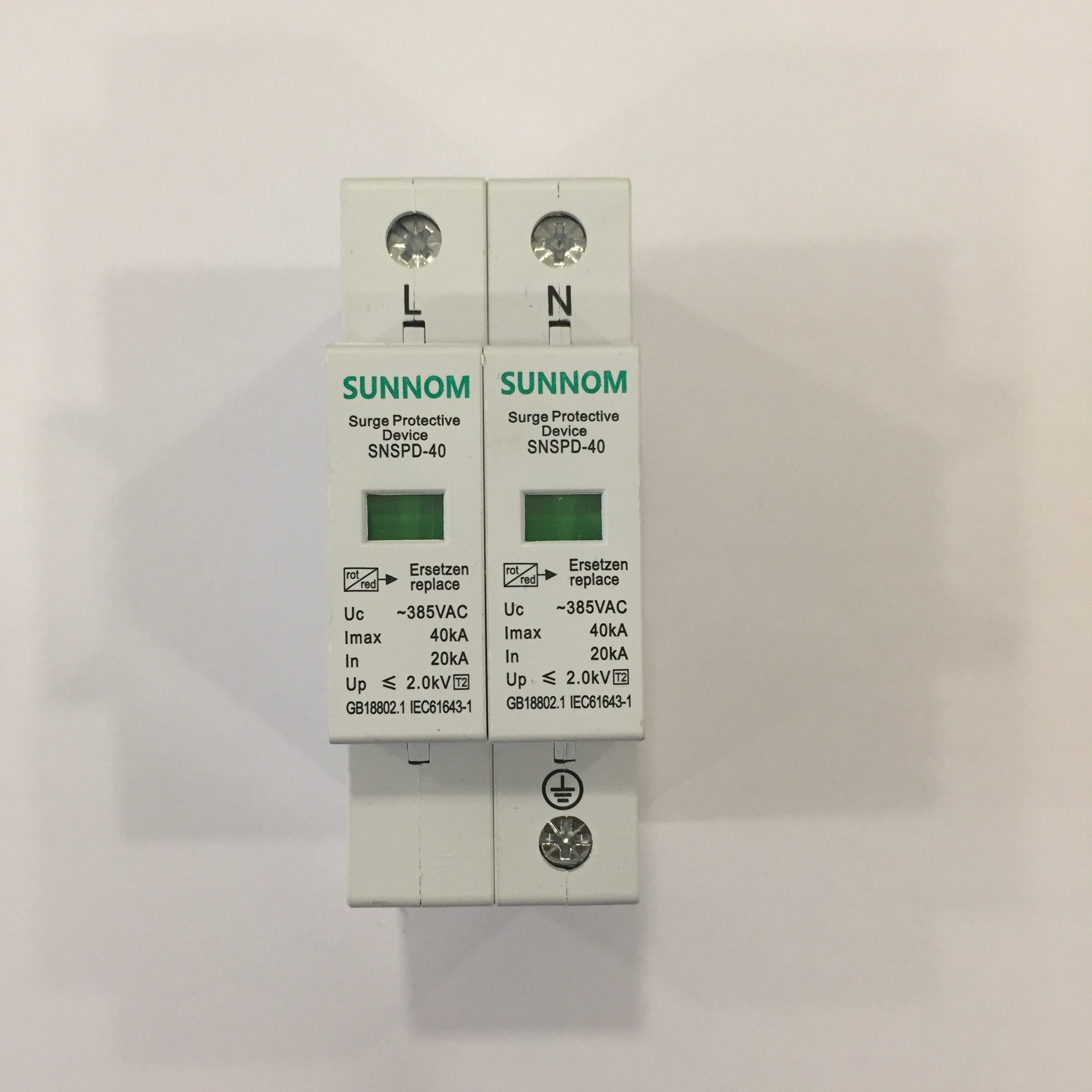 CB thiết bị chống sét lan truyền AC hai chiều bảo vệ mạch bảo vệ quang điện GIVASOLAR SUNNOM AC 385V 2P 4P