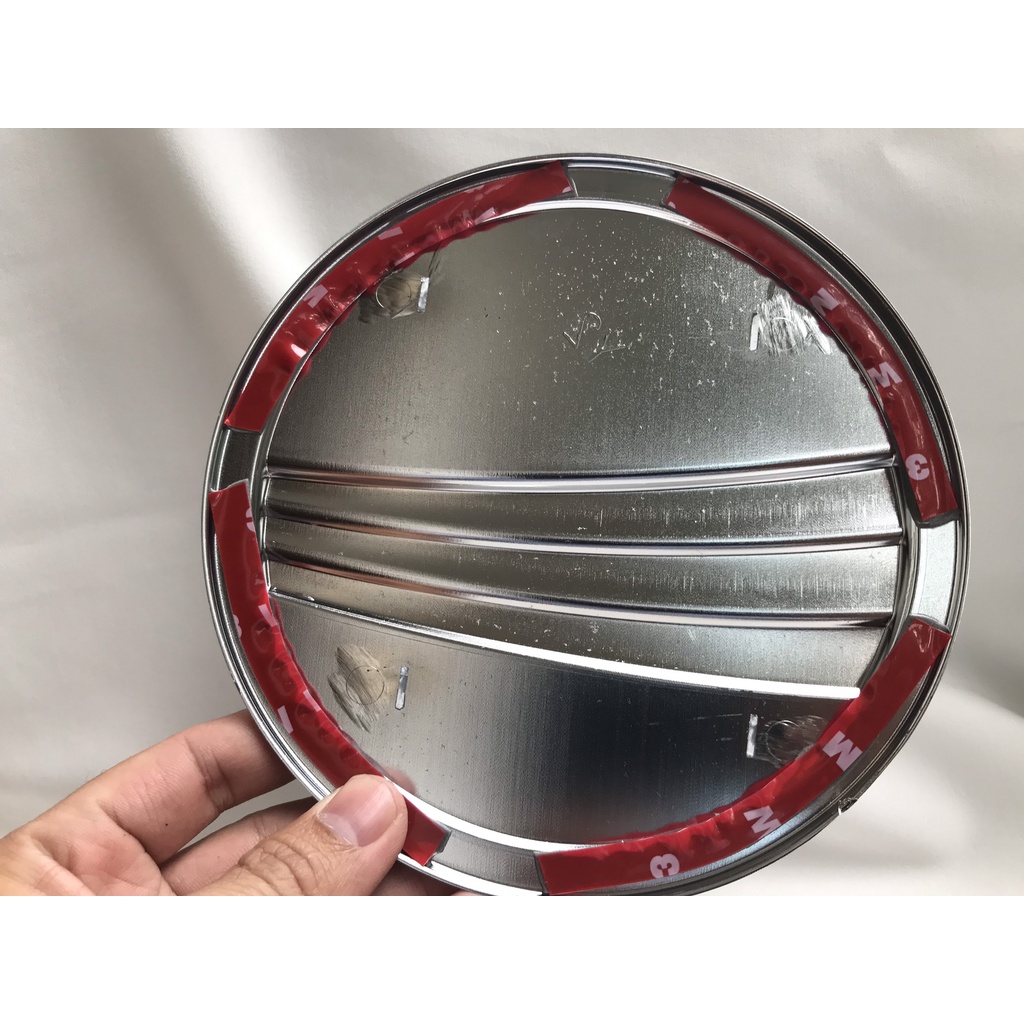 Ốp nắp bình xăng xe Toyota Raize đời 2021 - 2022 mạ crom cao cấp