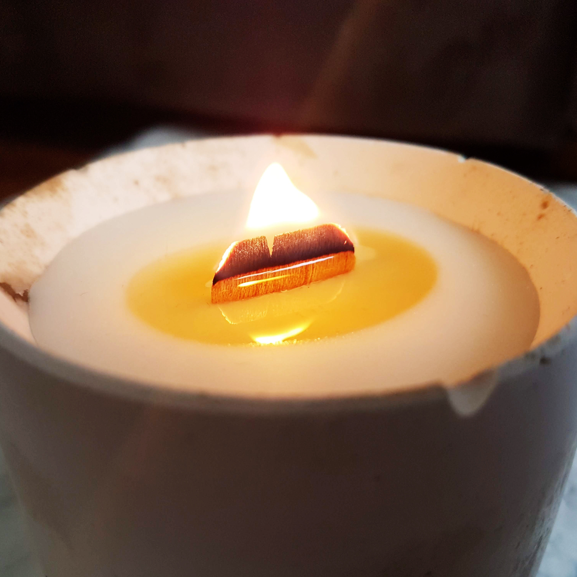 Nến thơm cao cấp bằng sáp tự nhiên được đựng trong cốc trang trí hoa giấy độc đáo, tinh dầu hữu cơ tự chọn