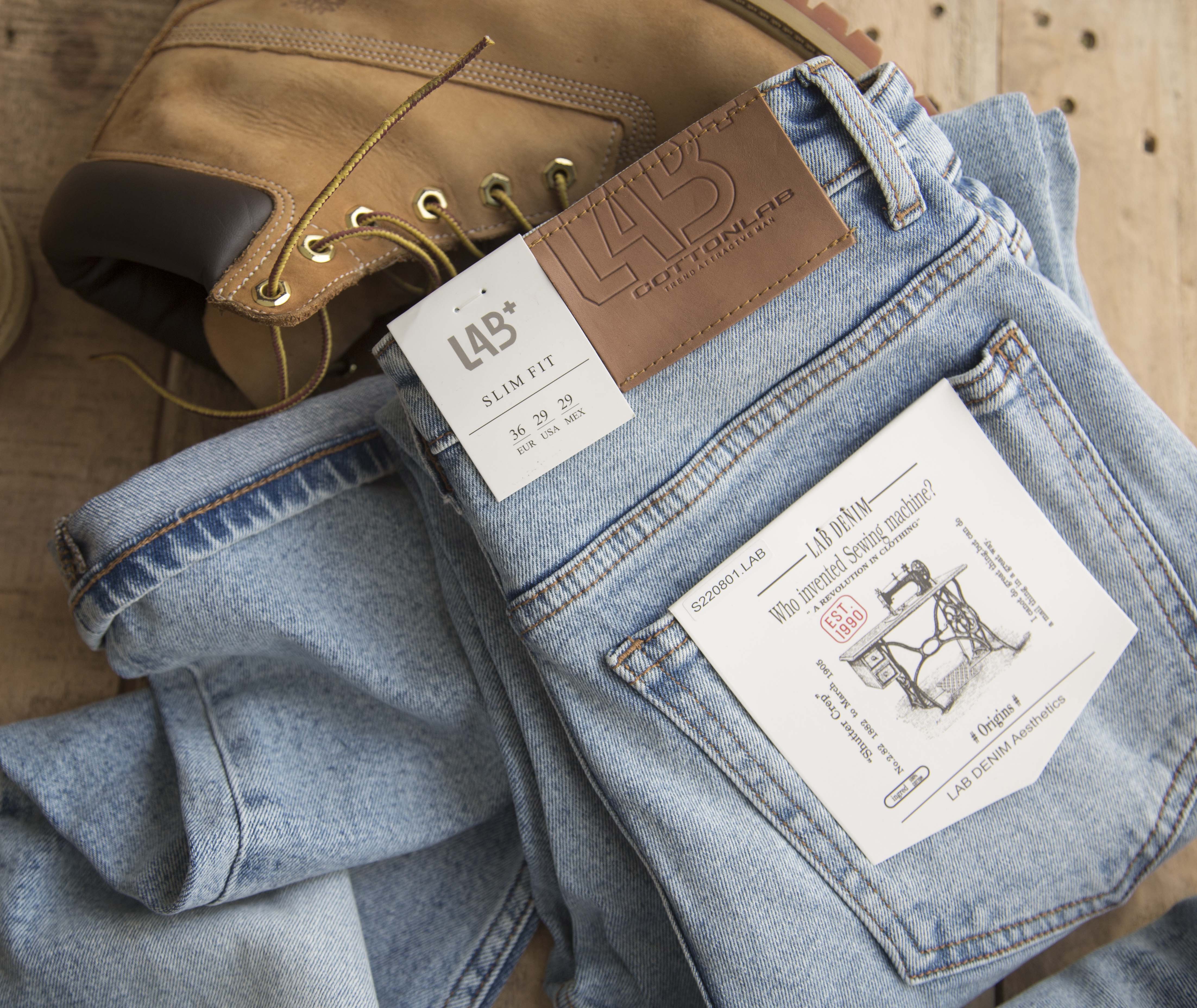 [CHÍNH HÃNG] Quần Jean nam vải Denim co giãn nhẹ form carrot fit | quần nam jean xanh bạc - LAB801