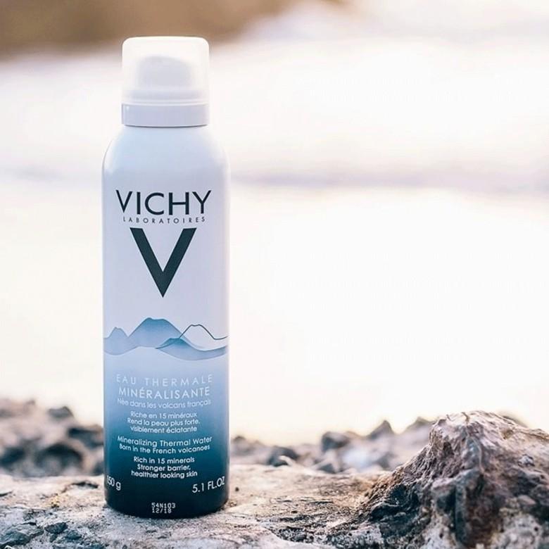 Vichy Xịt Khoáng Dưỡng Da Eau Thermale Mineralizing Thermal Water 150ml