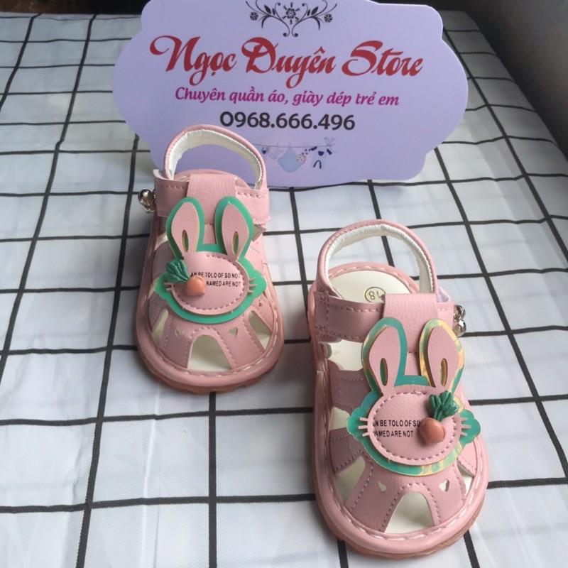 Sandal nơ bé gái đế mềm cho bé tập đi, hình cà rốt siêu dễ thương - Có chuông kêu leng keng