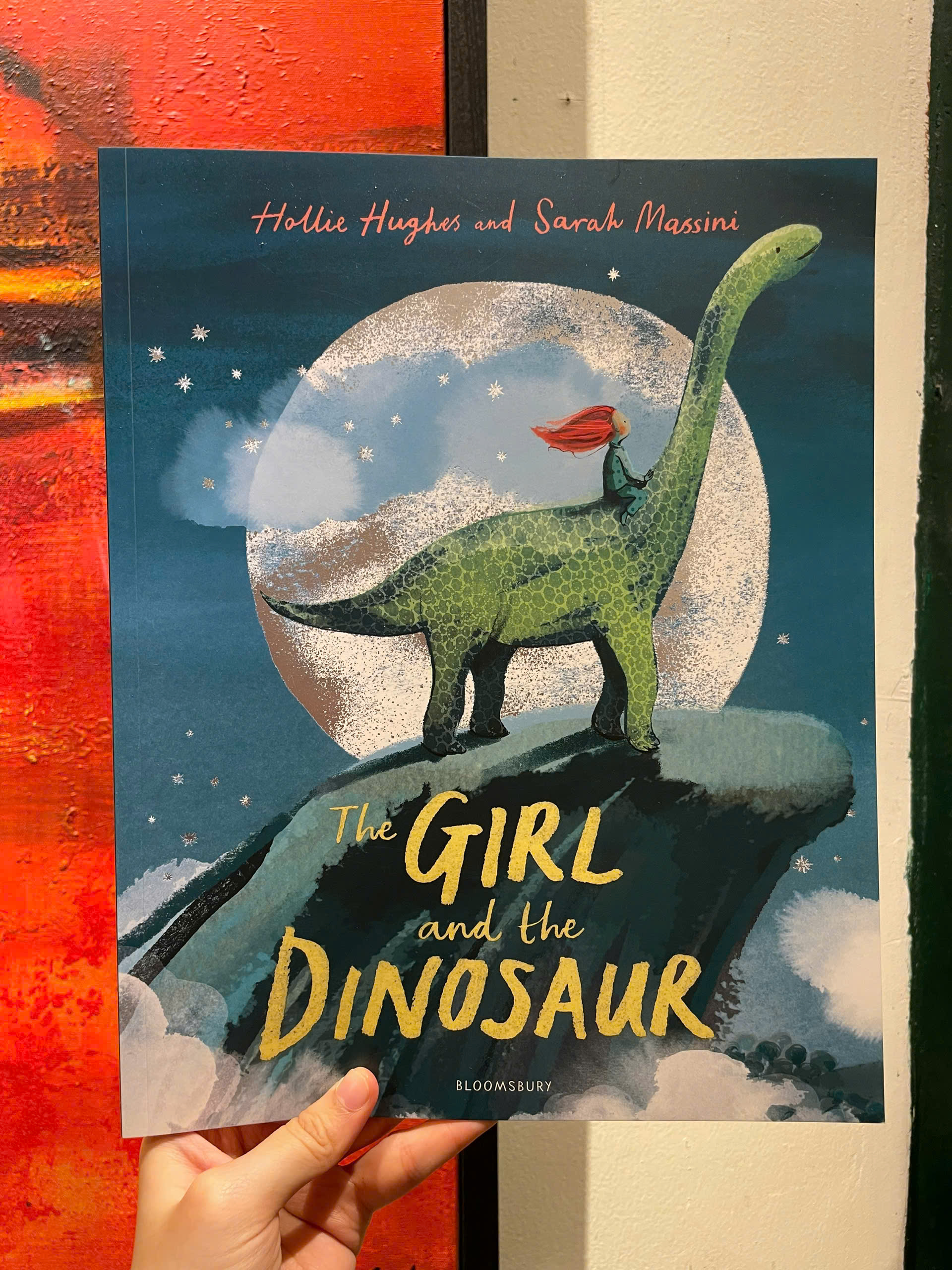 The Girl and the Dinosaur by Hollie Hughes - Children Picture book in English - Sách Ngoại Văn