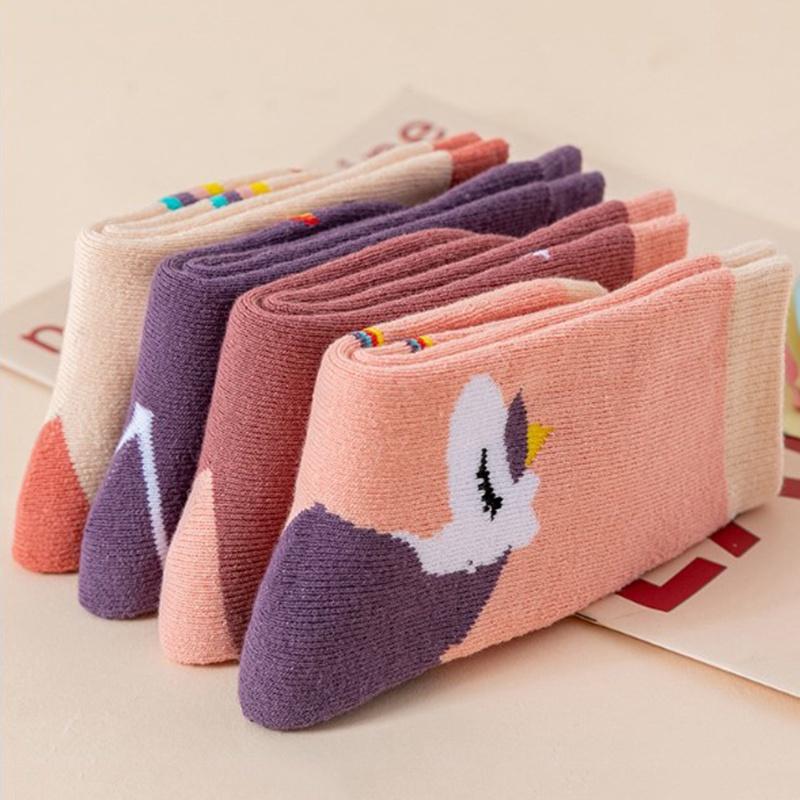 Bộ 4 Đôi Vớ Cotton Họa Tiết Kỳ Lân Cầu Vồng Dễ Thương Cho Bé Gái