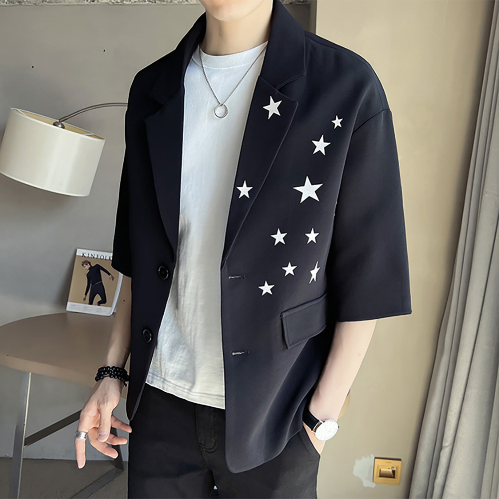 Áo vest nam tay lửng form rộng phối họa tiết ngôi sao làm nổi bật chiếc áo H74