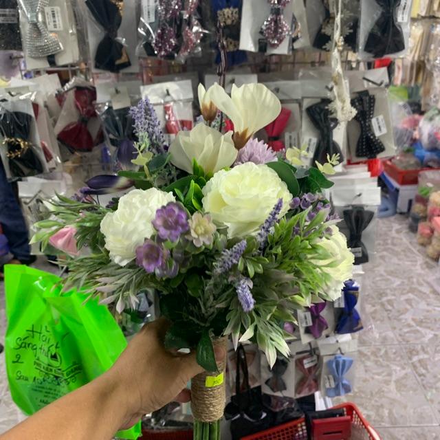 Hoa cưới cô dâu tím