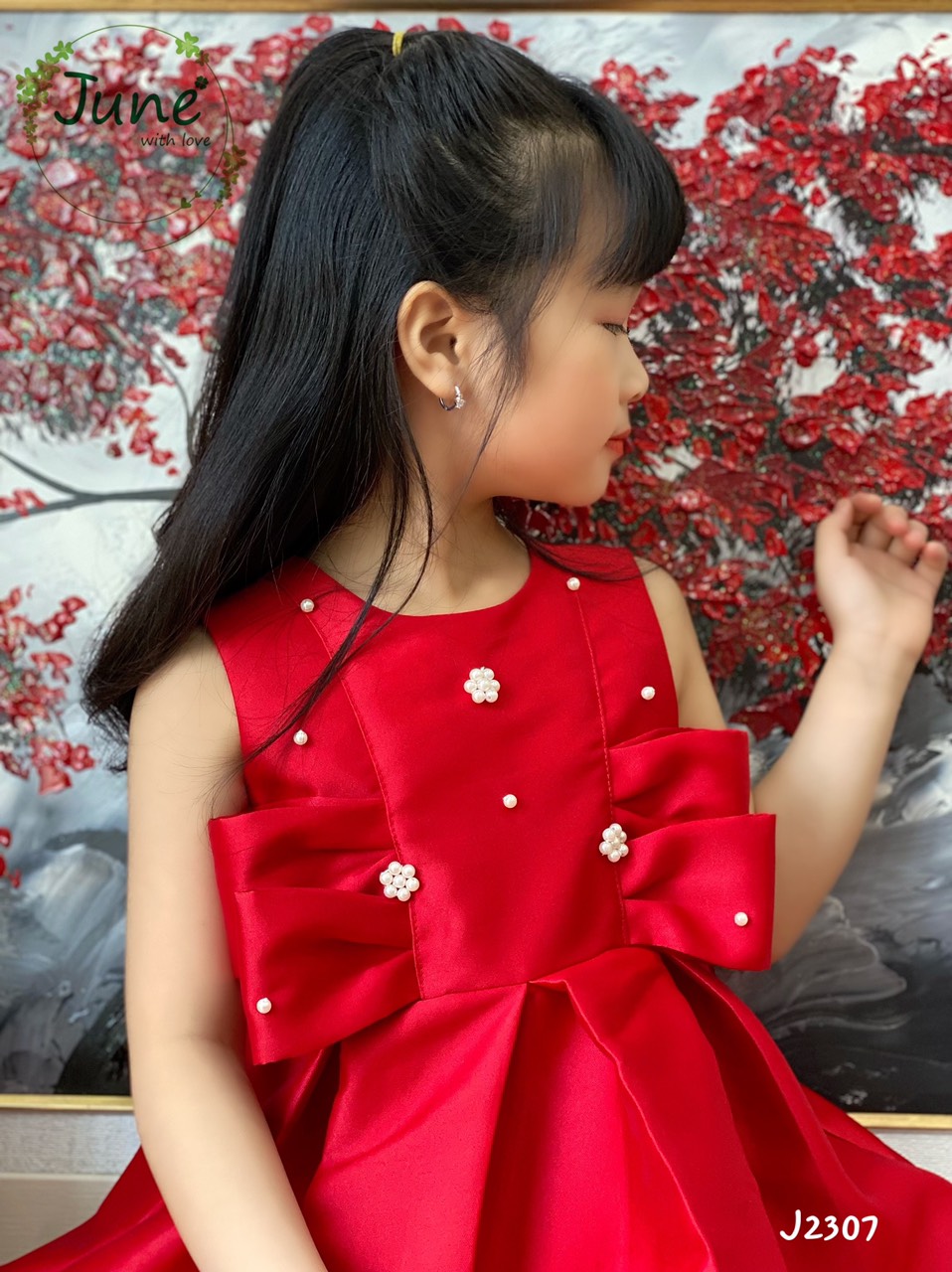 ĐẦM ĐỎ KẾT HOA CÚC ĐIỆU ĐÀ