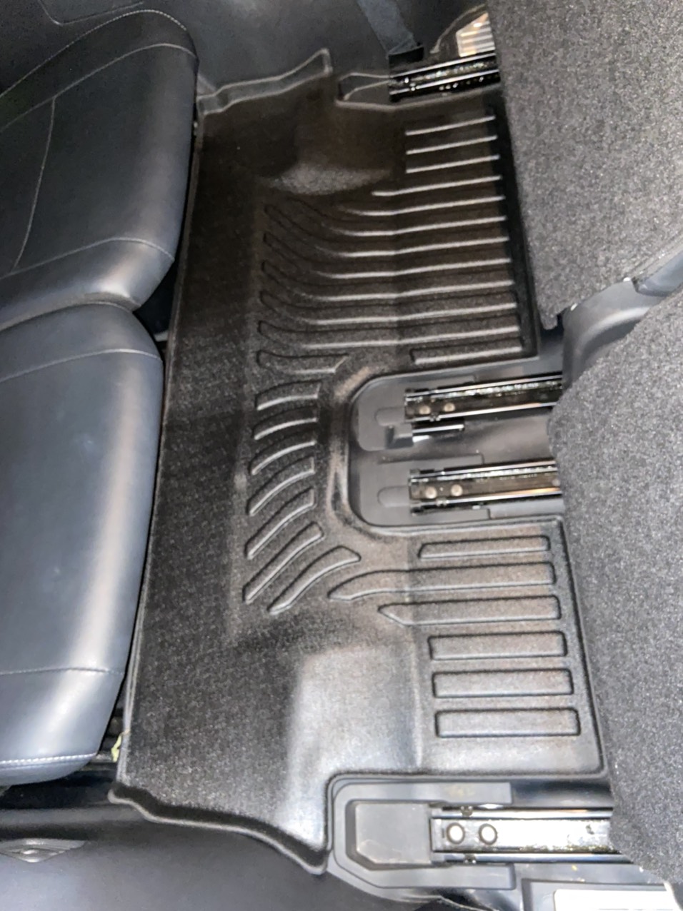 Hàng loại 2 Thảm lót sàn xe Mitsubishi outlander 2014-2022 nhãn hiệu Macsim TPE- 3 hàng ghế